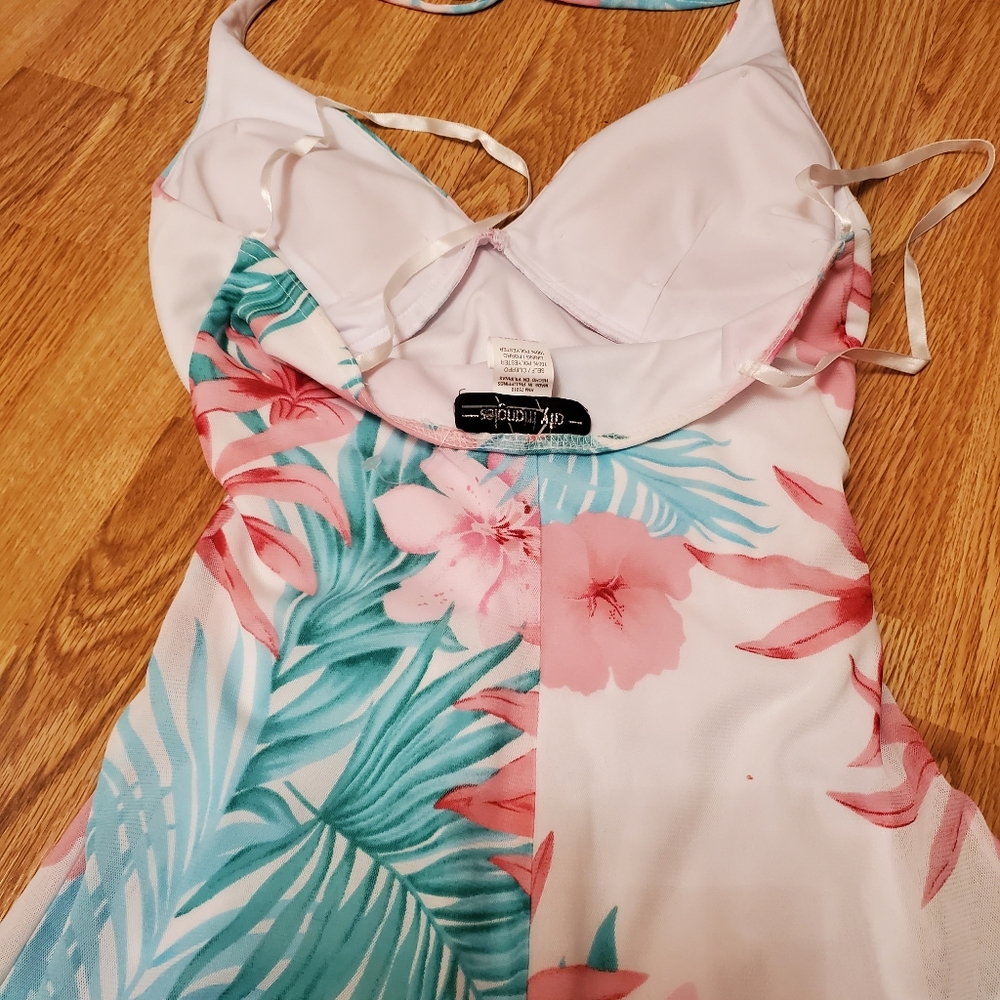 Dress - Picture 3 of 6